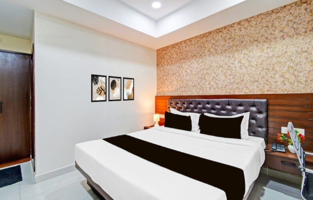Hotel KSR Laura choosing-convenient-hotel-in-kondapur-hyderabad Image